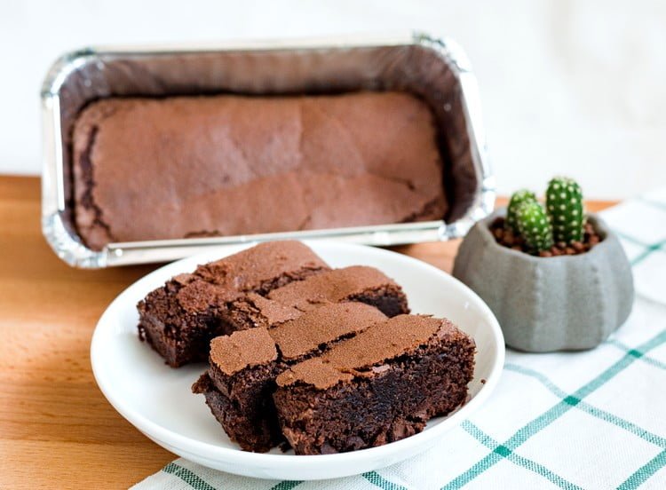 mistakes we make when making cake