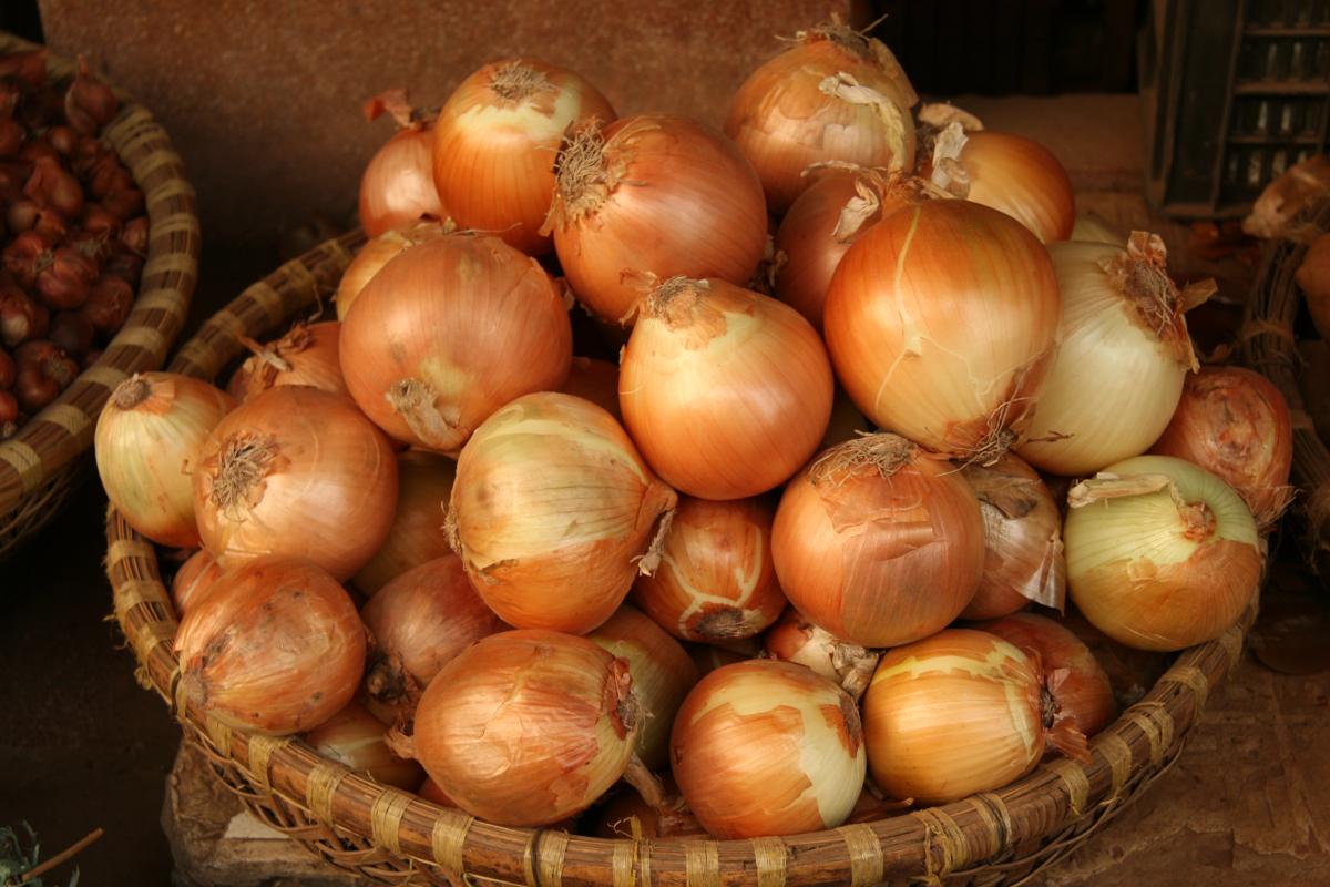 Are pearl onions and shallots the same?