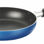 Are KitchenAid pans made with Teflon?