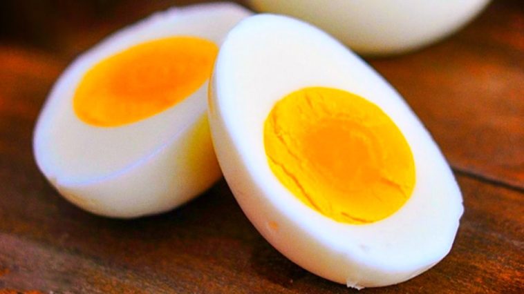 Are hard boiled eggs good after 2 weeks?