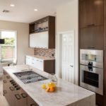 Are kitchen peninsulas outdated?