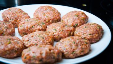 Are rissoles same as meatballs?