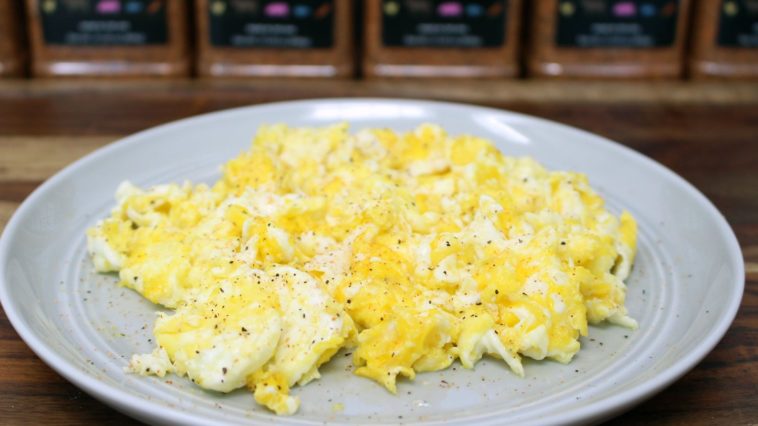 Are scrambled eggs healthier than fried eggs?