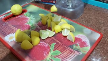 Are smoothies better with milk or water?