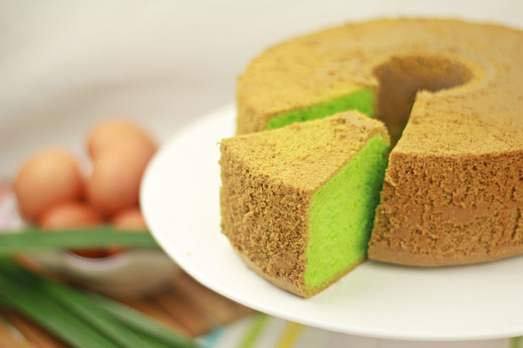 Can I bake a chiffon cake in a regular cake pan?
