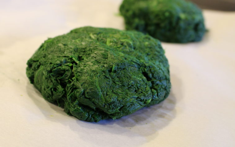 Can I cook spinach and then freeze it?