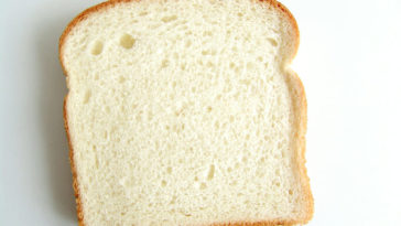 Can I eat 1 slice of bread on a low-carb diet?