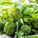 Can I eat Cime di rapa raw?