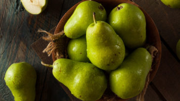 Can I eat the pears on my tree?