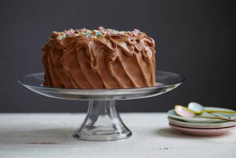 Can I freeze a cake with ganache?