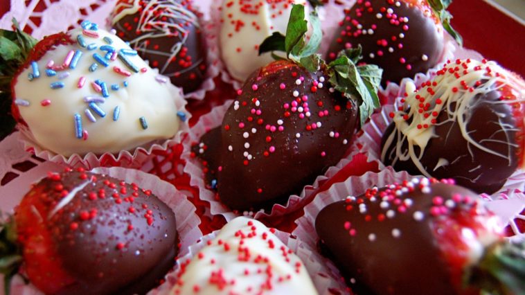 Can I make chocolate covered strawberries the day before?
