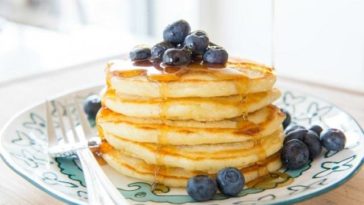 Can I make pancakes and freeze them?