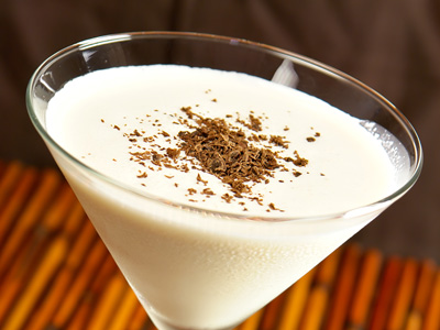Can I mix vodka with eggnog?