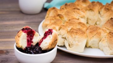 Can I reheat monkey bread?