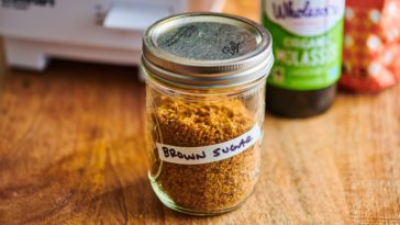 Can I store brown sugar in a Mason jar?