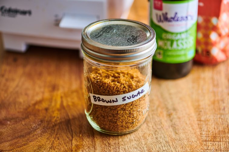 Can I store brown sugar in a Mason jar?