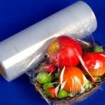 Can I wrap Christmas cake in cling film?