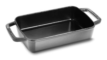 Can a glass pan be used as a roasting pan?