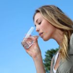 Can drinking water flush out yeast infection?