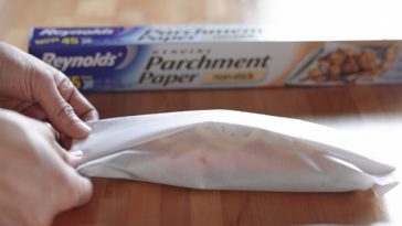 Can parchment paper be used in a slow cooker?
