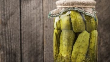 Can pickle juice help you lose weight?