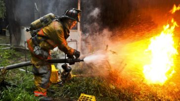 Can salt put out a fire?