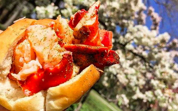 Can spoiled lobster kill you?