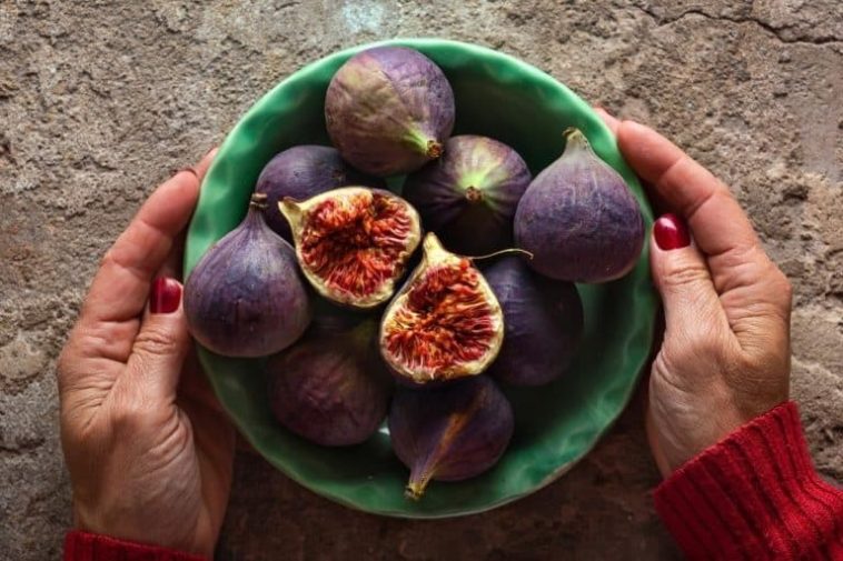 Can we eat fig at night?