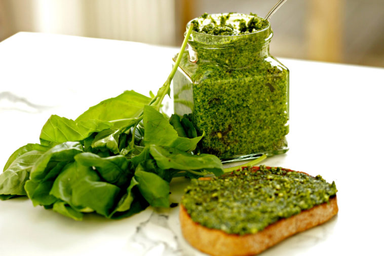 Can you eat basil raw?