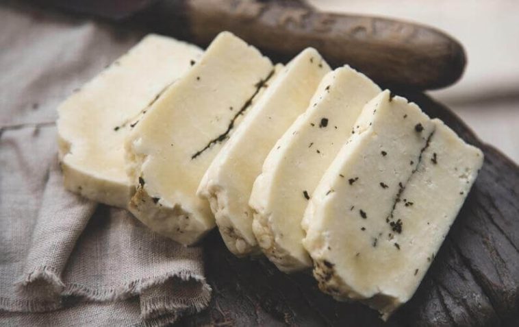 Can you eat halloumi raw?