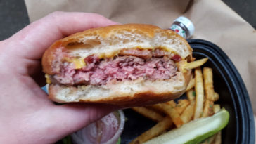 Can you eat medium rare bacon?