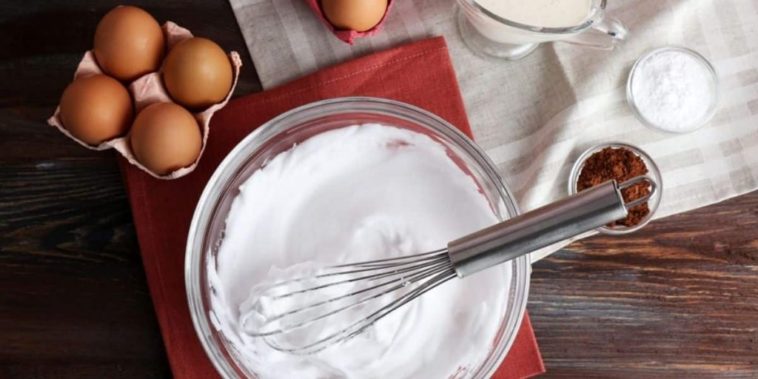 Can you fluff eggs in a blender?