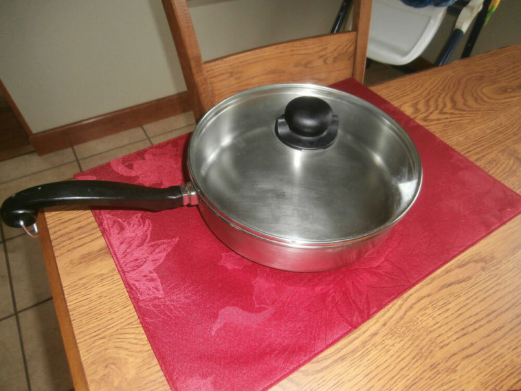 Can you fry chicken in a stainless steel pan?