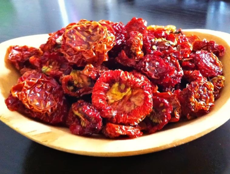 Can you get botulism from sun dried tomatoes?