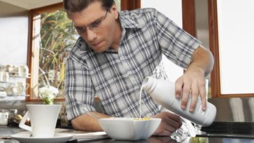 Can you get sick from expired milk?