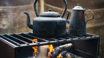 Can you leave water in a kettle?