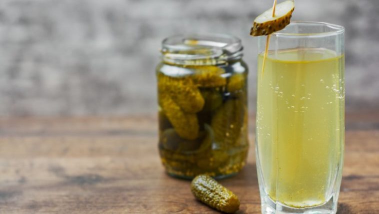 Can you lose weight by drinking pickle juice?