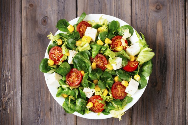 Can you lose weight by eating salad everyday?