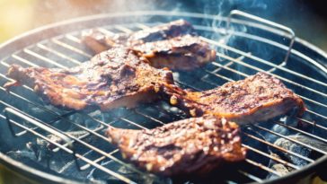 Can you make a gas grill taste like charcoal?