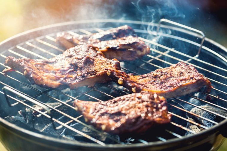 Can you make a gas grill taste like charcoal?