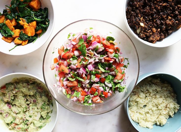 Can you make your own bowl at Moe's?