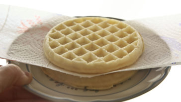 Can you microwave Eggo waffles?