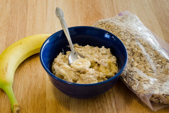 Can you mix protein powder with oatmeal?