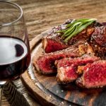 Can you pair white wine with steak?