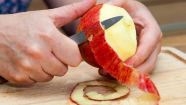 Can you peel an apple with a spiralizer?