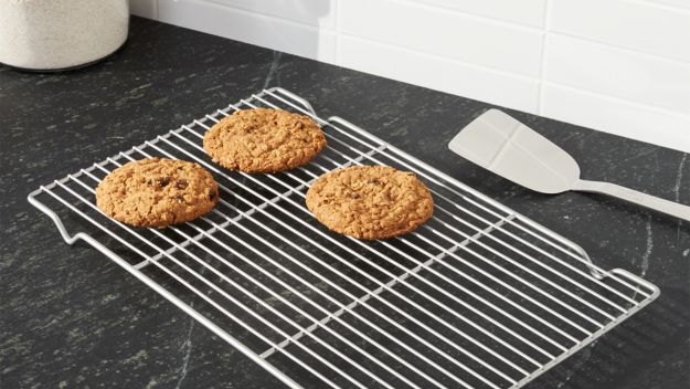 Can you put a cooling rack in a hot oven?