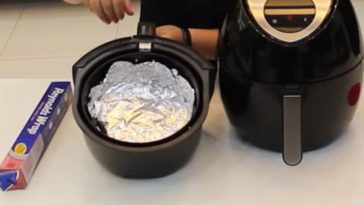 Can you put aluminum foil in the air fryer?