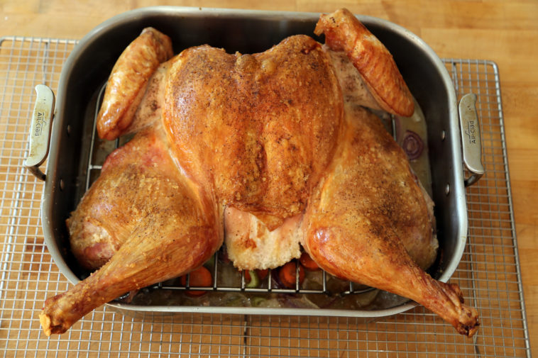 Can you roast turkey in a glass pan?