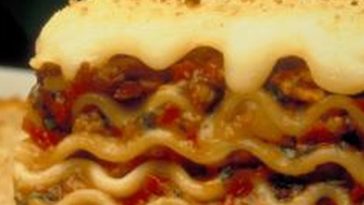 Can you soak lasagna noodles in hot water instead of boiling them?
