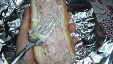 Can you store cheese in aluminum foil?